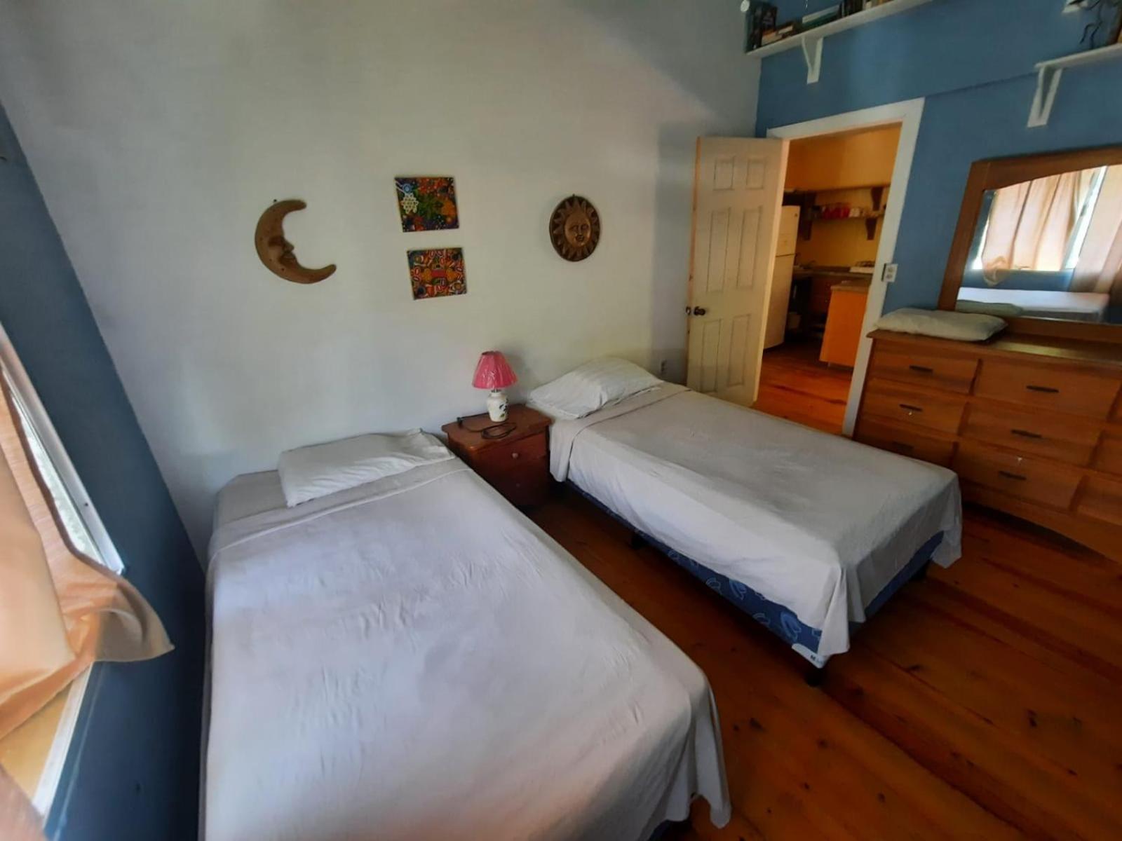 Roatan Backpackers' Hostel Sandy Bay Bagian luar foto