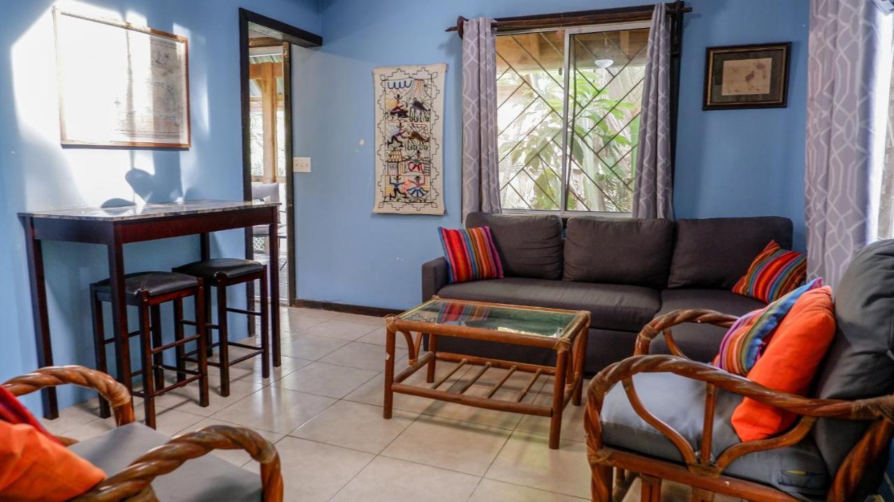 Roatan Backpackers' Hostel Sandy Bay Bagian luar foto