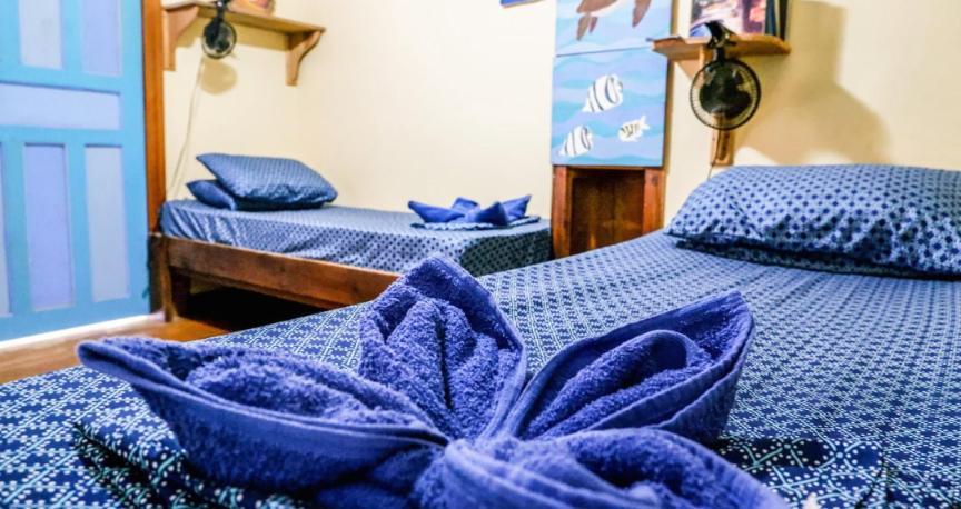 Roatan Backpackers' Hostel Sandy Bay Bagian luar foto