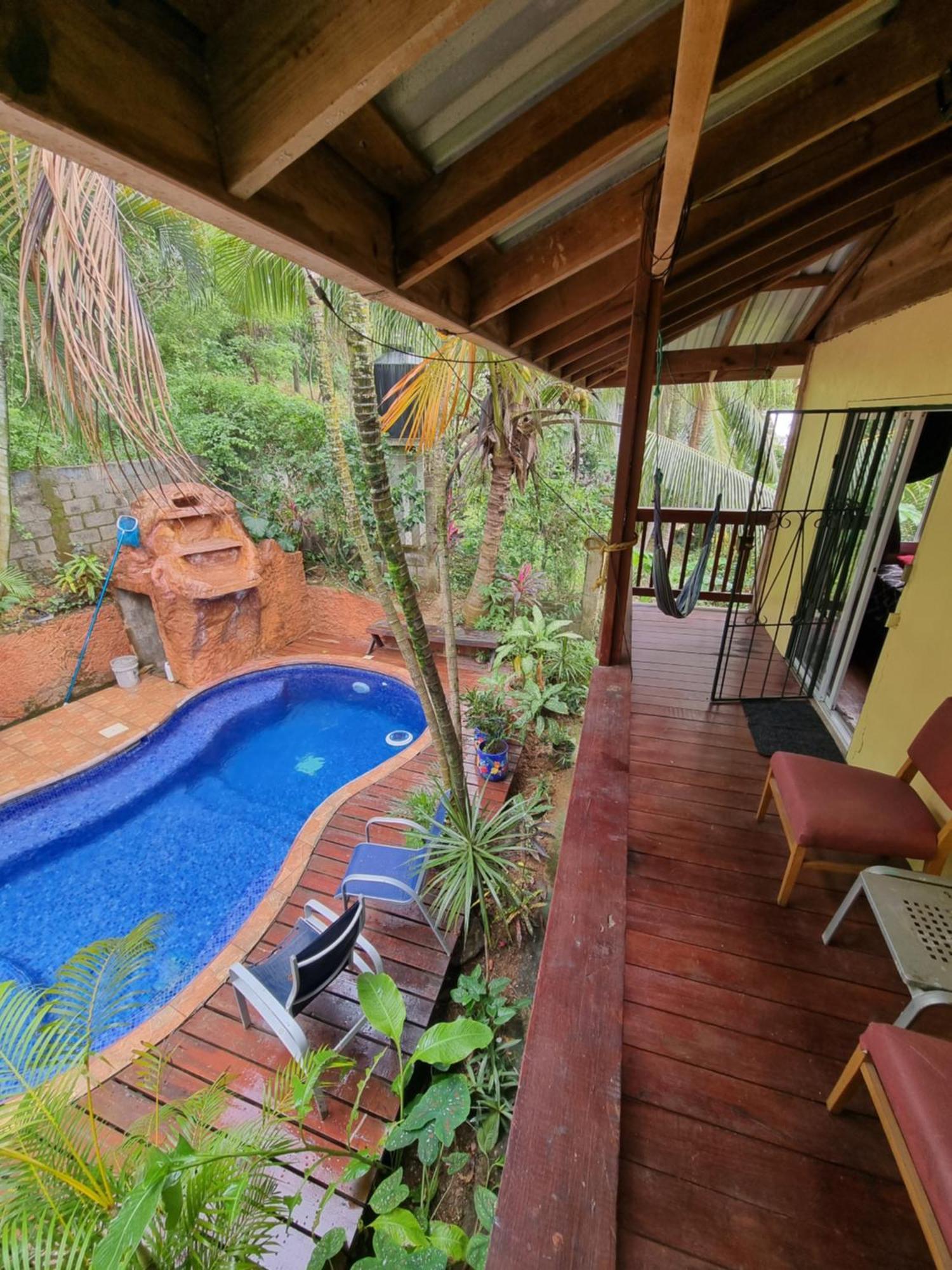 Roatan Backpackers' Hostel Sandy Bay Bagian luar foto