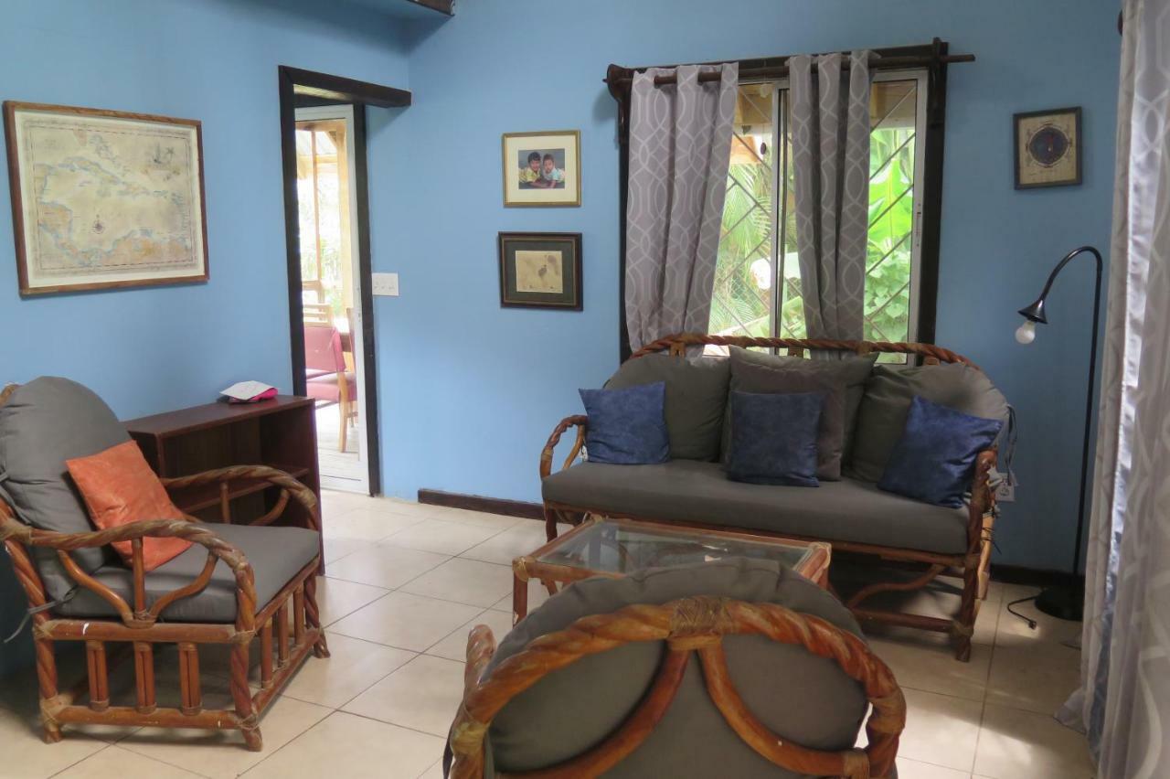 Roatan Backpackers' Hostel Sandy Bay Bagian luar foto