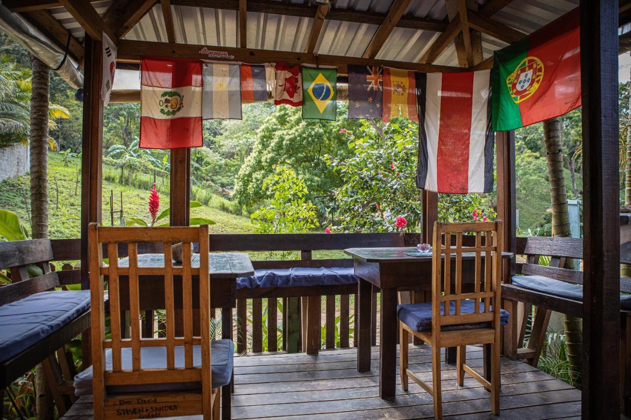 Roatan Backpackers' Hostel Sandy Bay Bagian luar foto